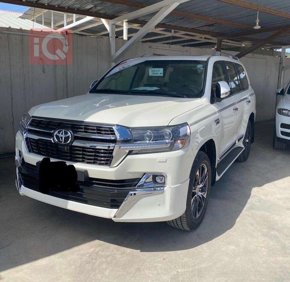 تۆیۆتا لاند کروزەر